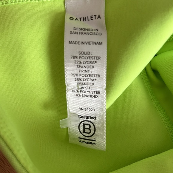 NWOT Athleta Stay Fly 9” Biker Shorts - Picture 9 of 9